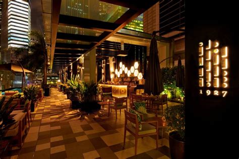 25 Best Rooftop Bars in Singapore for Drinks with a View - SG Magazine