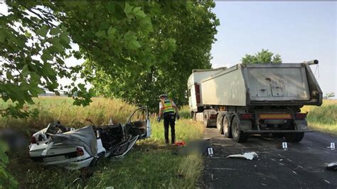 Kamionba Csap Dott Ketten Haltak Meg