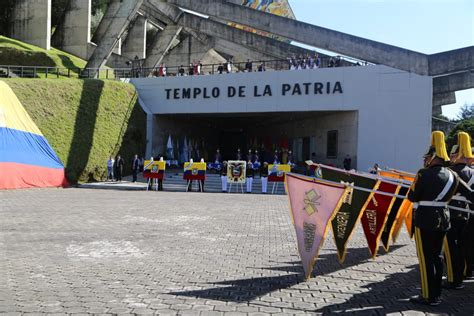 FFAAECUADOR On Twitter Hoy 24DeMayo En La Cima De La Libertad