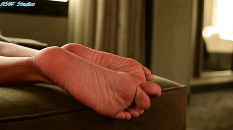 SMD Before The Shoot Part 2 MOV Amateur Soles Giantess And Footjobs Clips4sale