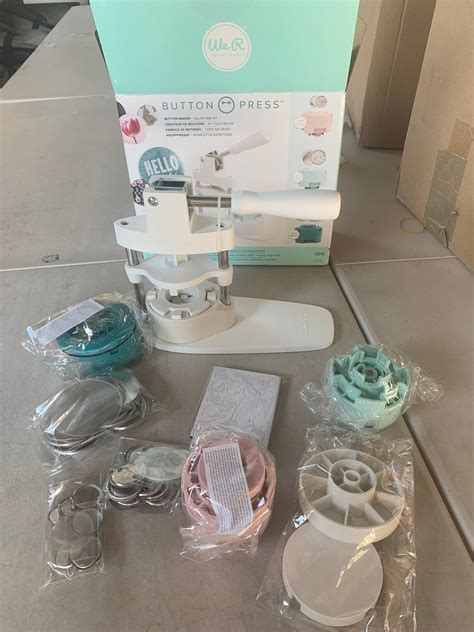 We R Memory Keepers Button Press Bundle Button Making Kit Pre Owned