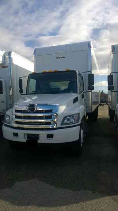 Hino 268 26ft Box Truck High Cube Air Ride Susp Liftgate And Ramps