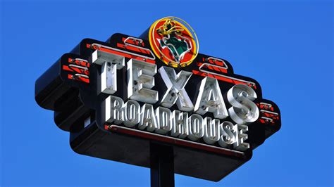 I Was a Texas Roadhouse Skeptic—Then I Went For the First Time | Bon ...