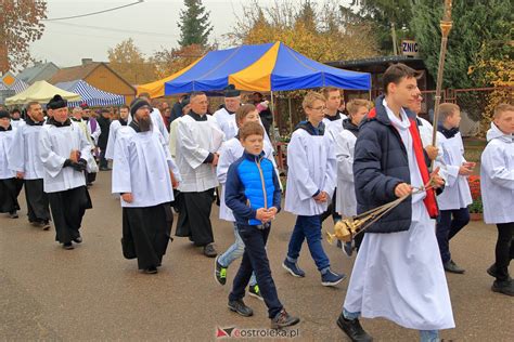 Uroczysto Ci Wszystkich Wi Tych W Ostro Ce Procesja Na Cmentarz