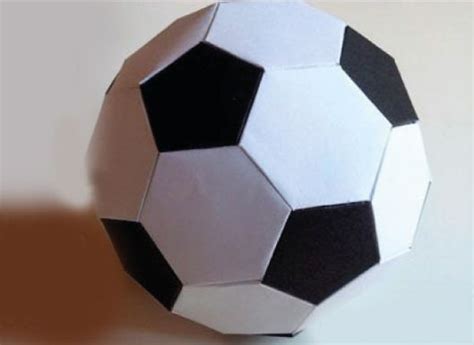 Cómo hacer una pelota de fútbol de papel Diy crafts for kids Soccer