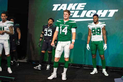 Twitter had a lot to say about the Jets' new uniforms