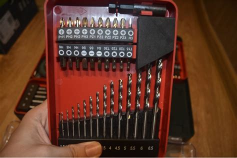 Аккумуляторный винтоверт Metabo BS 18 LT Set с набором оснастки ...