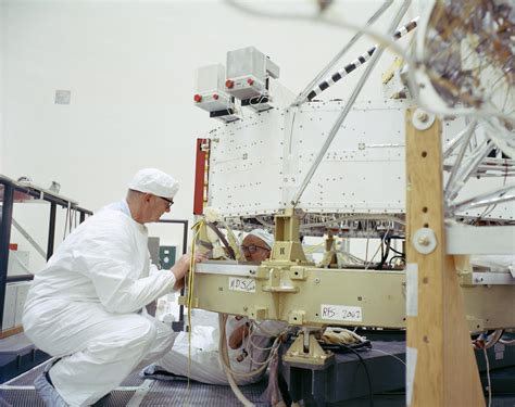 Voyager 2 Flight Hardware Nasa Jet Propulsion Laboratory Jpl