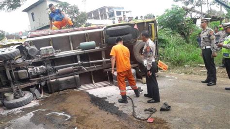 Kondisi Sopir Truk Penyebab Kecelakaan Maut Di Cijamil Kbb Polisi