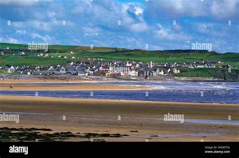 The Town Of Lahinch On Lascannor Bay County Clare Ireland Stock