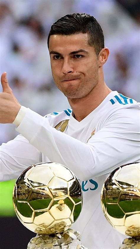 Cristiano Ronaldo Cr7 5 Balones De Oro Real Madrid Fondo De