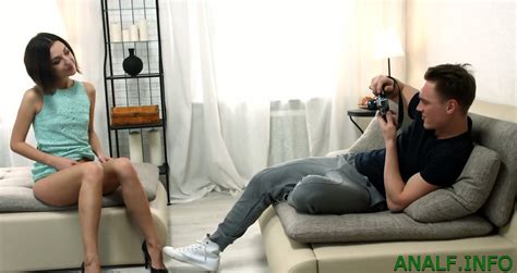 Goluptious Floosy Liona Bee Endures Unforgettable Fuck