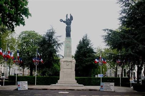 Commémoration De La Victoire Du 8 Mai 1945 Esplanade Du Souvenir