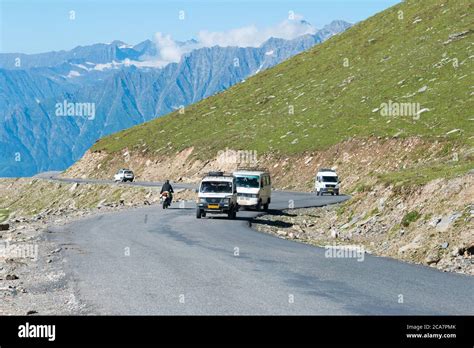 Rohtang La Rohtang Pass In Manali Himachal Pradesh India Rohtang