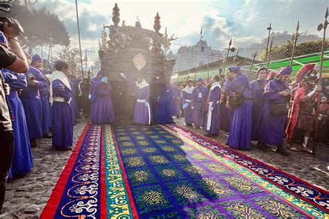 Arte Y Fe En Las Alfombras De Semana Santa En Guatemala Ficohsa Vida