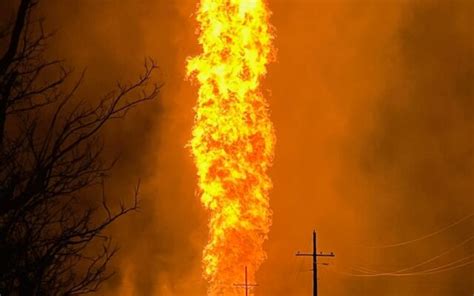 Oklahoma gas pipeline explosion shoots flames 500 feet into the air - KTSA