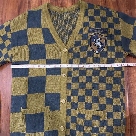 Harry Potter Hufflepuff Checkered Unisex Cardigan Vin Gem