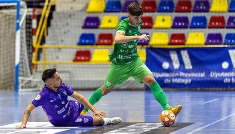 Javi Campano Da El Salto Definitivo Al Primer Equipo Del UMA Antequera