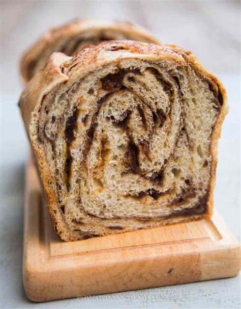 No Knead Sourdough Cinnamon Raisin Swirl Bread In A Loaf Pan