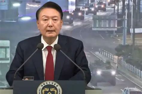 Il Presidente Sudcoreano Yoon Suk Yeol Prova A Rispondere Alla Nuova