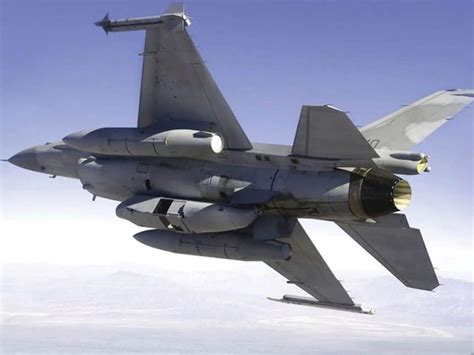 Collins tests new reconnaissance pod on F-16 fighter - Aeroflap