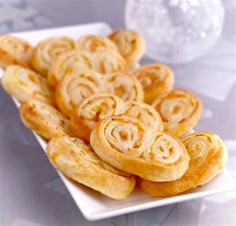 Palmiers croustillants au saumon fumé et poireaux