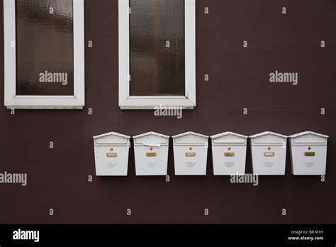 Seis Buzones De Correo Fotograf As E Im Genes De Alta Resoluci N Alamy