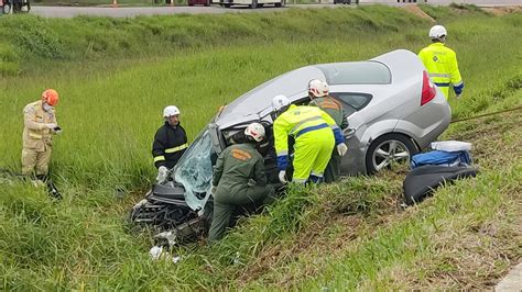 Trag Dia Na Pista Acidente Deixa Um Morto E Quatro Feridos Na Rodovia