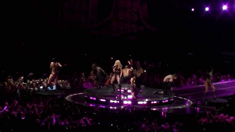 Madonna Vogue Sticky And Sweet Tour Hd Youtube