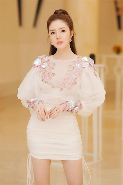 Hot girl bị nghi khiến cho Lương Bằng Quang và Ngân 98 lên tiếng đáp trả cực gắt Sao việt