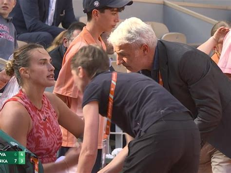 Druga przerwa medyczna Sabalenki w ćwierćfinale Roland Garros Tenis