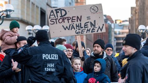 Meer Dan 300 000 Mensen Protesteren In Duitsland Tegen Radicaal Rechts