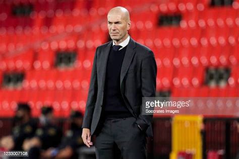 Zidane Coach Photos and Premium High Res Pictures - Getty Images