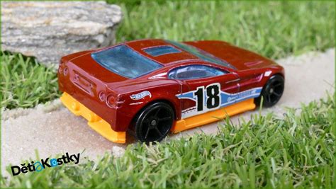 Model Autíčka Hot Wheels Autíčko Torque Screw detiakostky cz