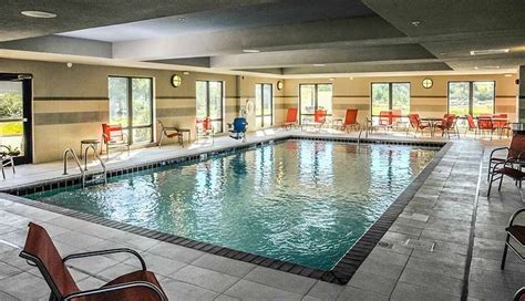 Hampton Inn And Suites Gulfport I 10 Pool Pictures And Reviews Tripadvisor