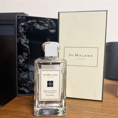 Jo Malone London イングリッシュ コロン フリージア ペアー