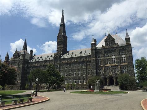 Lots of Lys : Georgetown University Tour