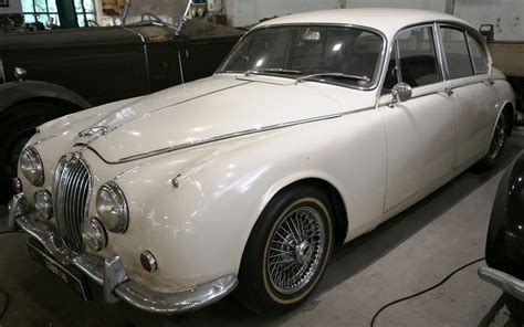 Jaguar Mk Ii White Version All Pyrenees France Spain