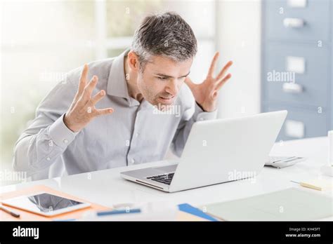 Frustrated Office Worker Hi Res Stock Photography And Images Alamy