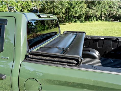 Gator Sfx Tri Fold Soft Folding Tonneau Cover 61423 Realtruck