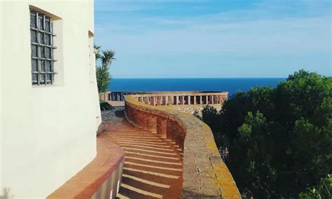 Tots Els Dissabtes Trobareu Oberta LErmita De Sant Elm De Sant Feliu