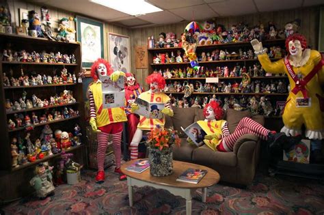 Now Is Your Chance To Buy The Clown Motel Of Your Nightmares