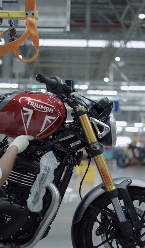 Bajaj Starts Manufacturing Triumph Speed 400 In India Live Photos