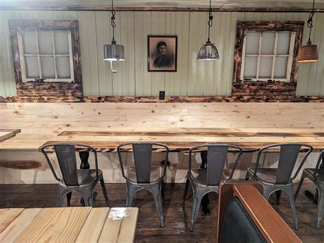 Tin Roof Tavern | Pitsburg OH