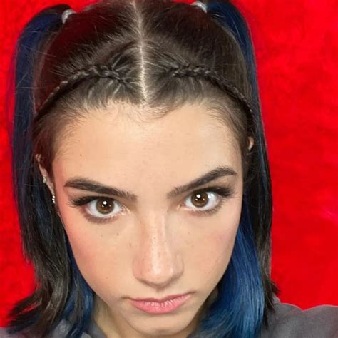 Pin By Lanie On Charli Damelio Blue Hair Charli Damelio Rare