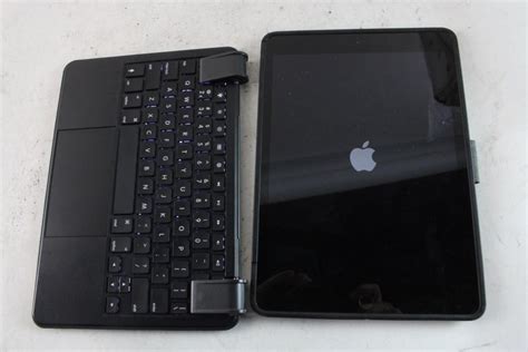 Apple IPad 32 GB 8th Gen | Property Room