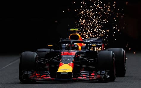 Download F1 Red Bull Racing Car Wallpaper