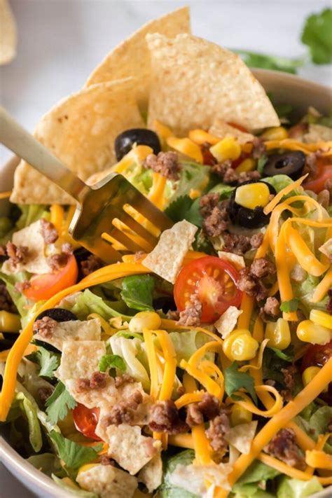 Easy Layered Taco Salad Recipe Ground Beef • The Fresh Cooky