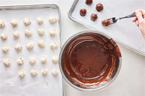 Kentucky Bourbon Balls Recipe