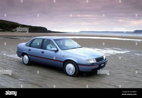 Vauxhall Cavalier SRi 1992 Stock Photo - Alamy